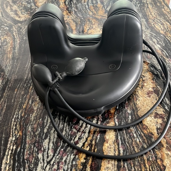 Theratrac Glide Cervical Traction Unit - Picture 2 of 5